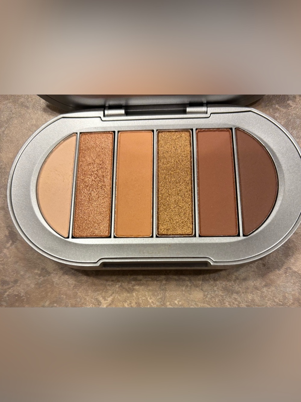 r.e.m. beauty eyeshadow palette in Babydoll